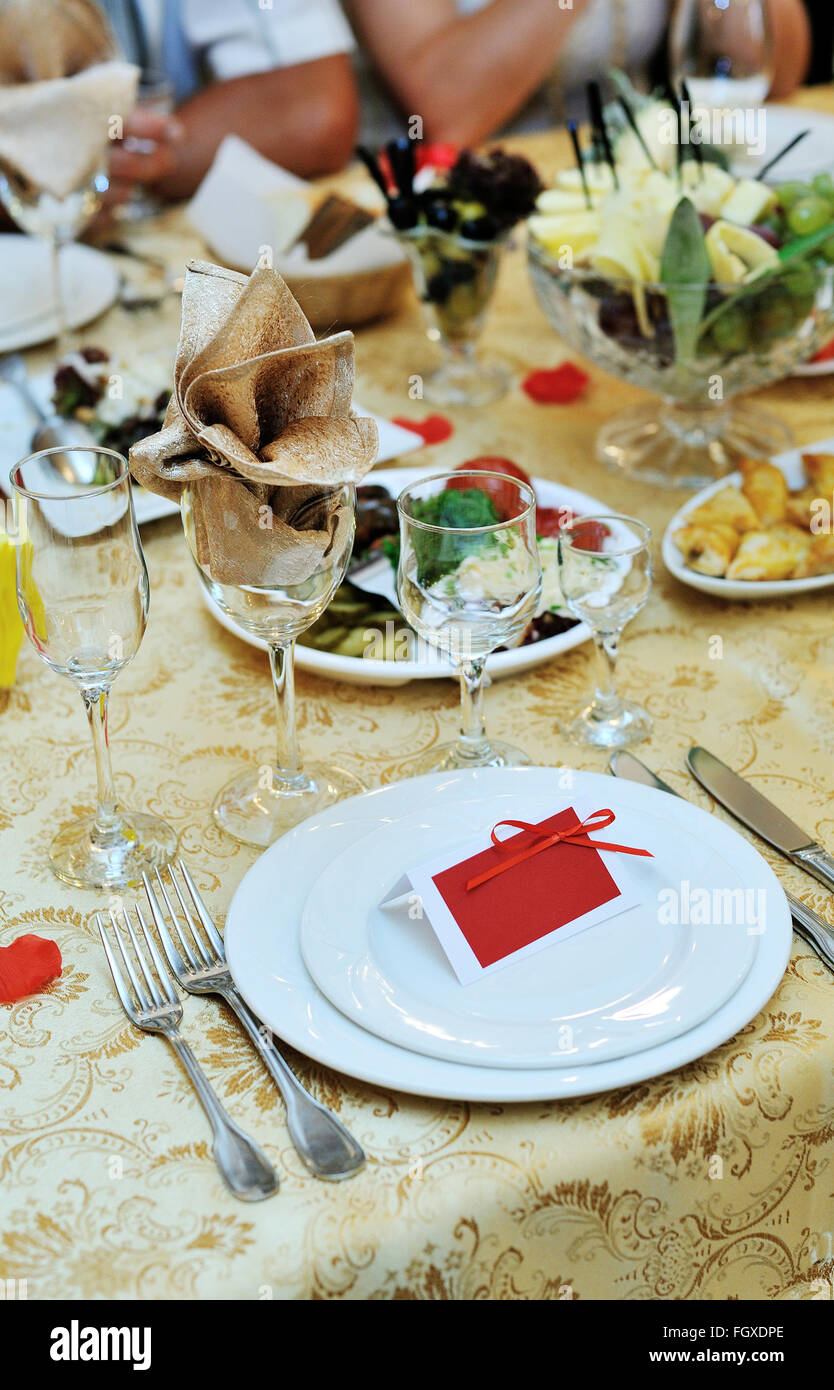 Wedding table bride groom hi-res stock photography and images - Alamy