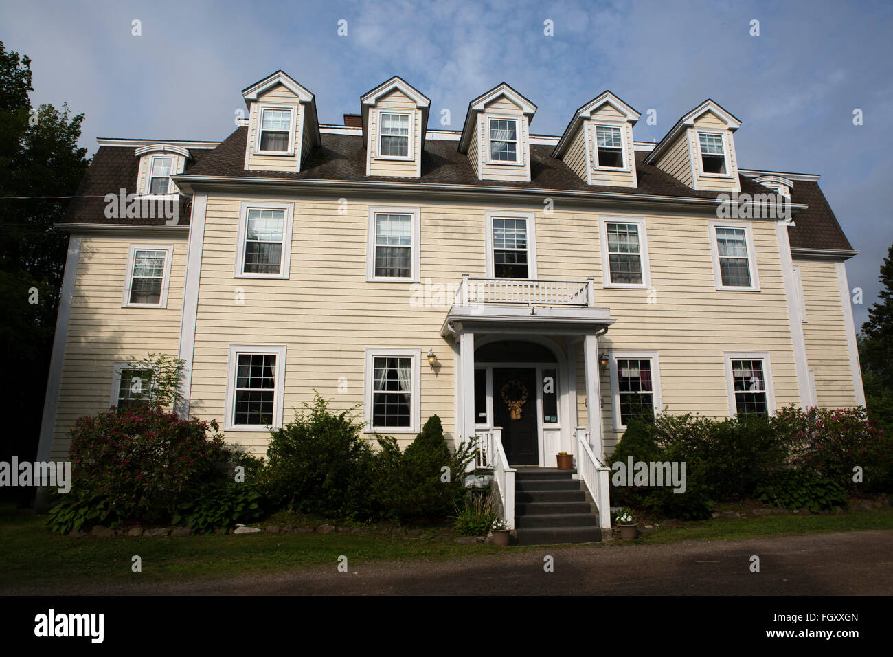 The facade of the DesBarrres Manor Inn at Guysborough in Nova Scotia