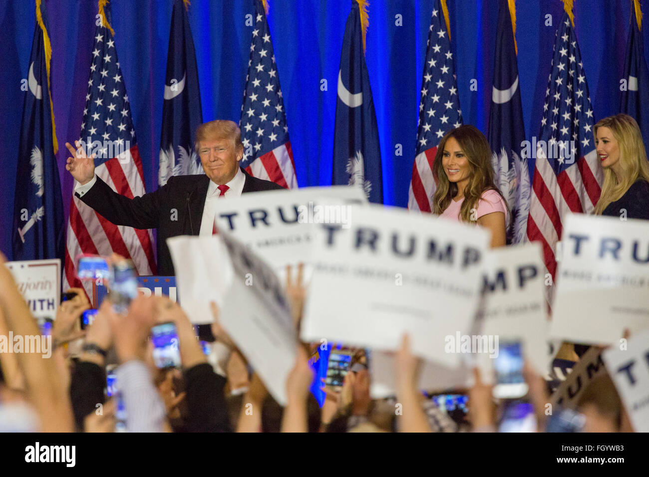Sc primary victory waves signs hi-res stock photography and images - Alamy