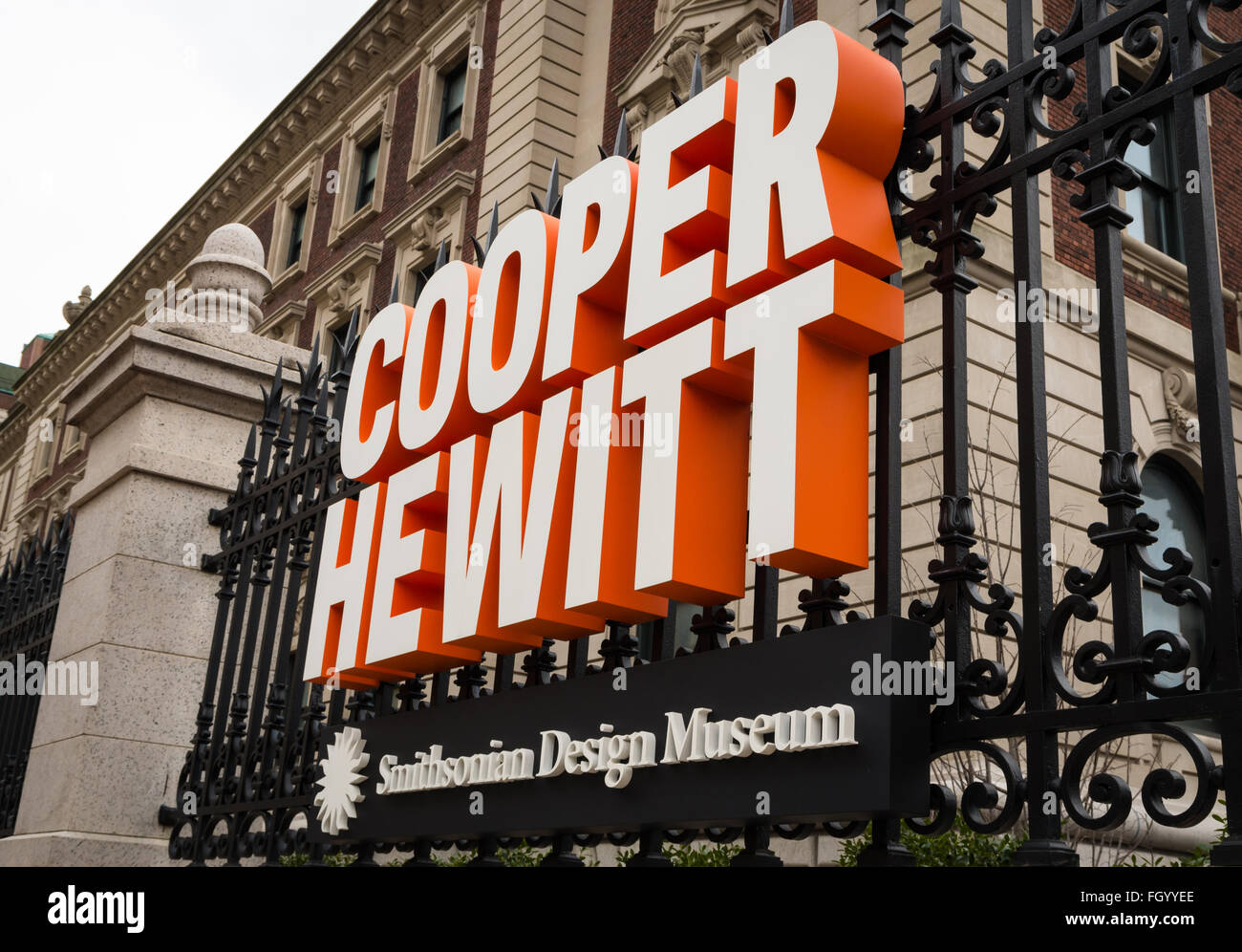 Cooper Hewitt Smithsonian Design Museum exterior and logo sign on 5th Avenue, New York City Stock Photo