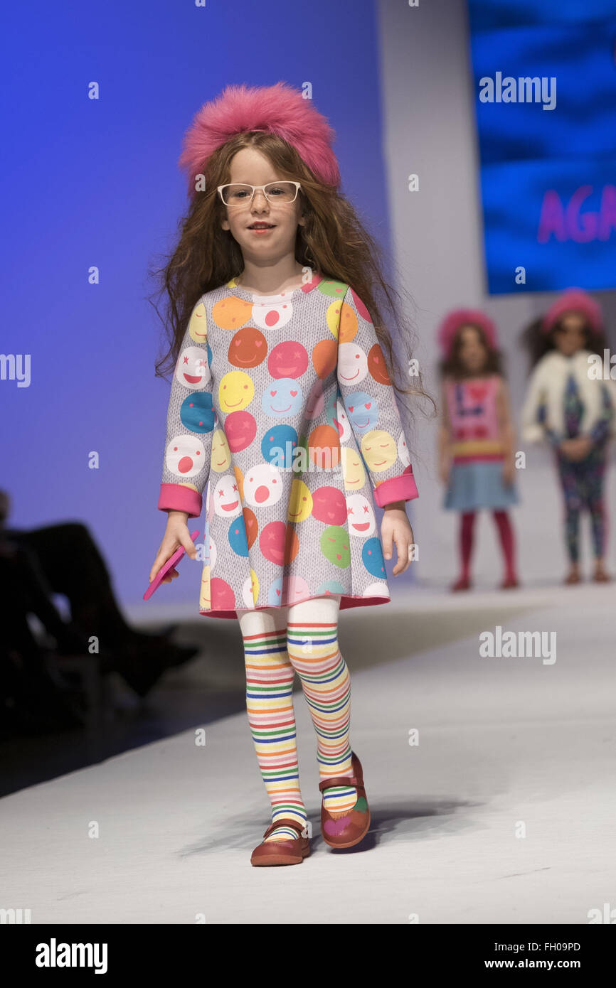 FIMI Kids Fashion Week Madrid - Agatha Ruiz de la Prada - Catwalk  Featuring: Model Where: Madrid, Spain When: 22 Jan 2016 Stock Photo - Alamy