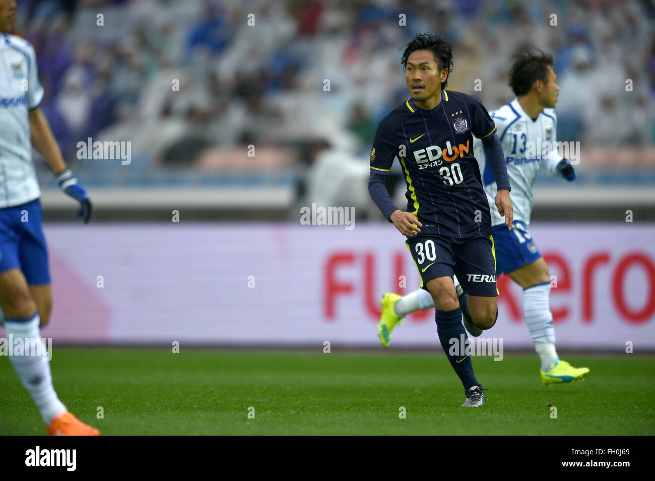 Kanagawa Japan th Feb 16 Kosei Shibasaki Sanfrecce Hiroyuki Abe Gamba Football Soccer Fuji Xerox Super Cup 16 Match Between Sanfrecce Hiroshima 3 1 Gamba Osaka At Nissan Stadium In Kanagawa Japan C