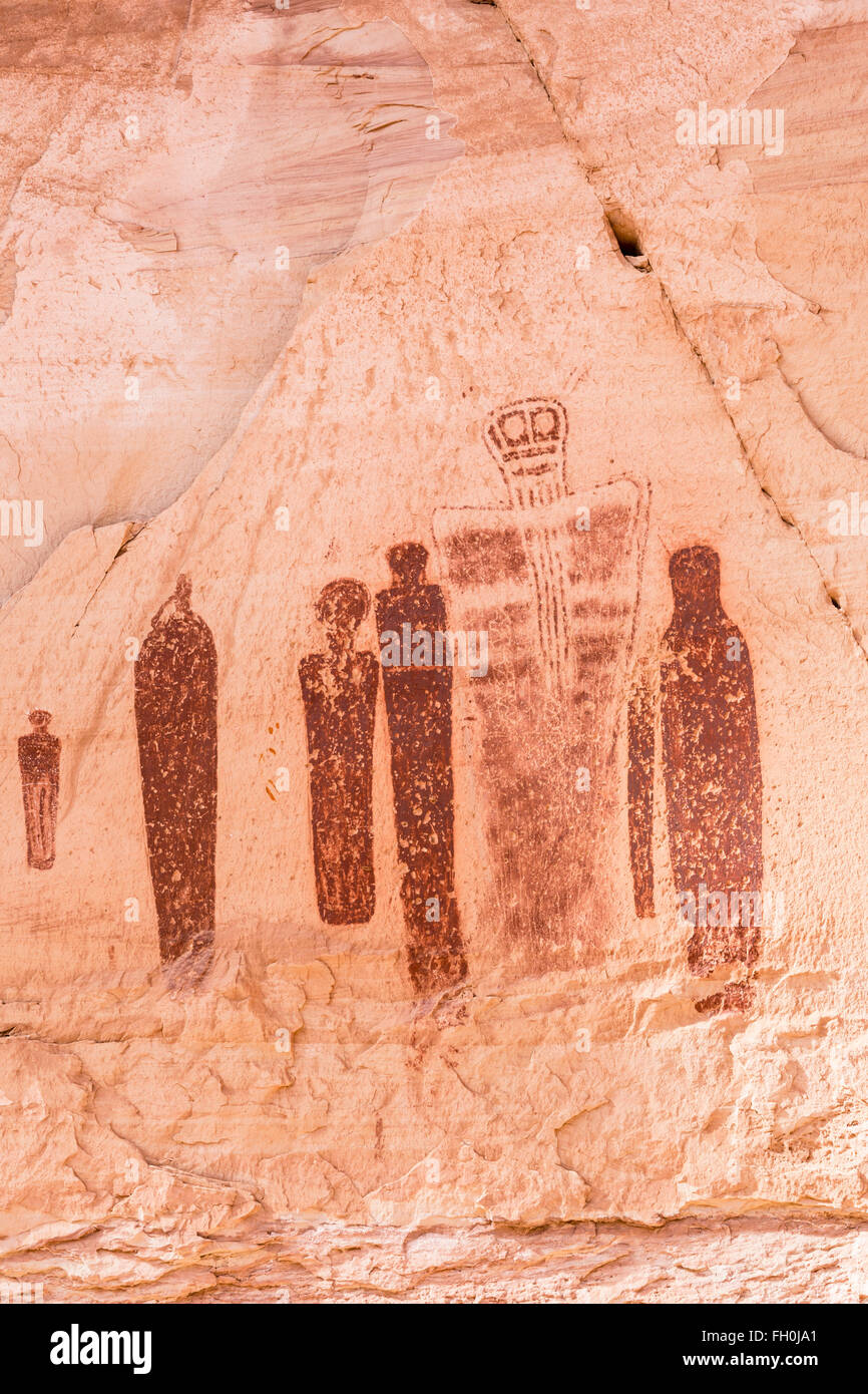 The Great Ghost cluster paintings at the Great Gallery in the remote