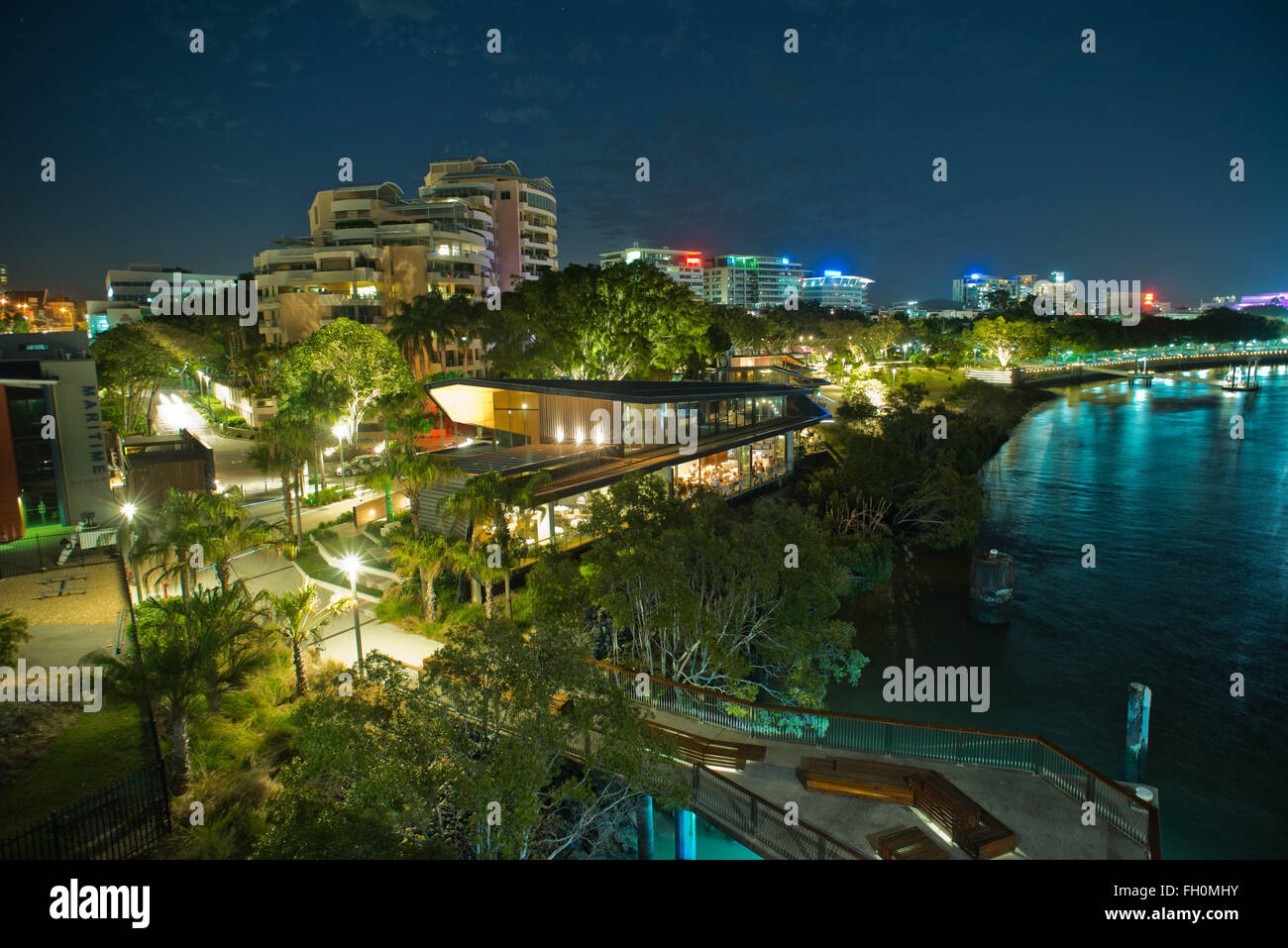 Southbank, Breisbane River, sunset, dusk, dusk lights, restaurants, parkland, parks, café, Stock Photo