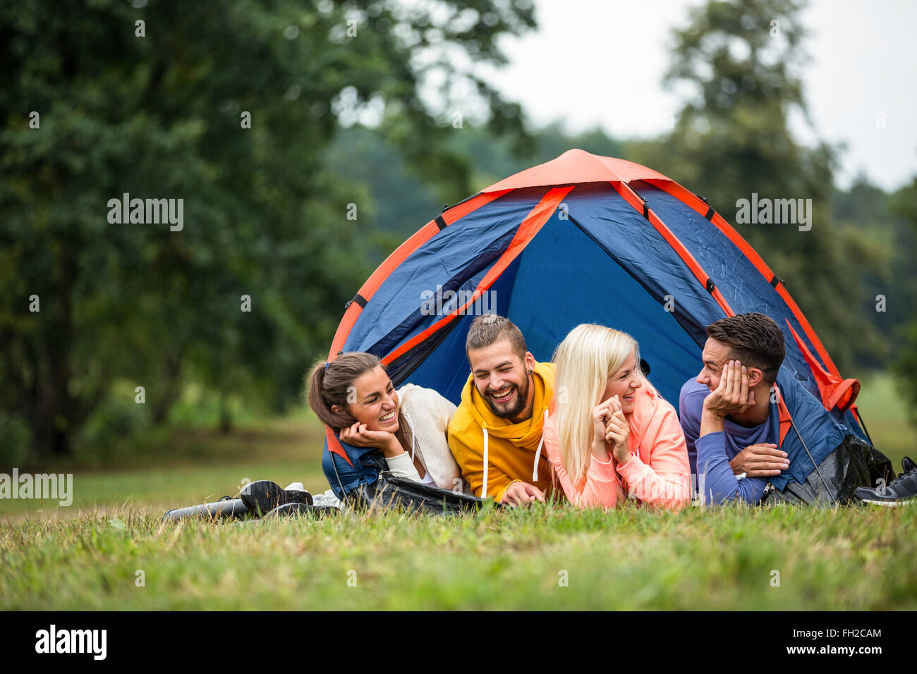 Threesome tent