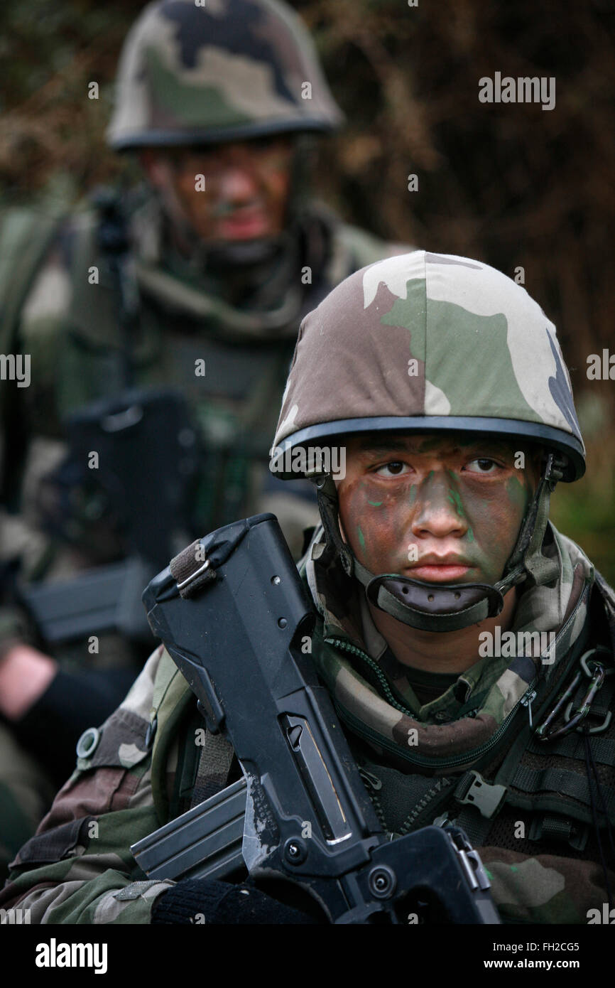 Member of the French Foreign Legion take part in a training assault on ...