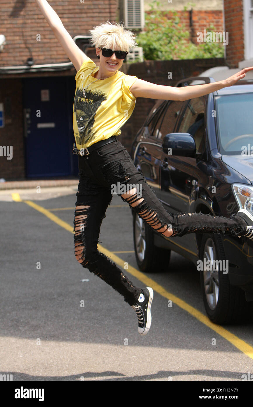 Agyness Deyn  ripped jeans and jumping (credit image © Jack Ludlam) Stock Photo