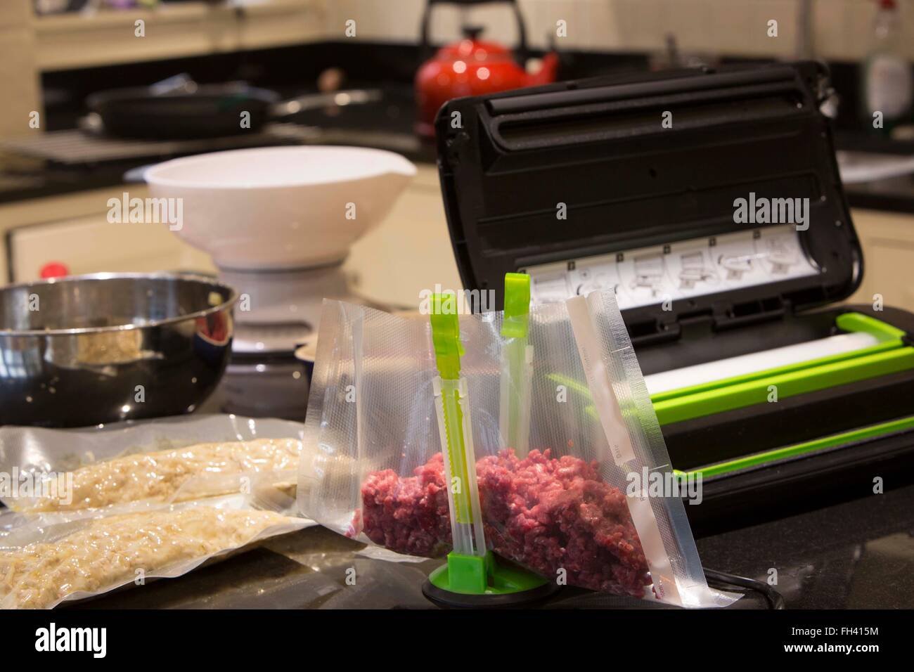 Ground beef in freezer bag hires stock photography and images Alamy