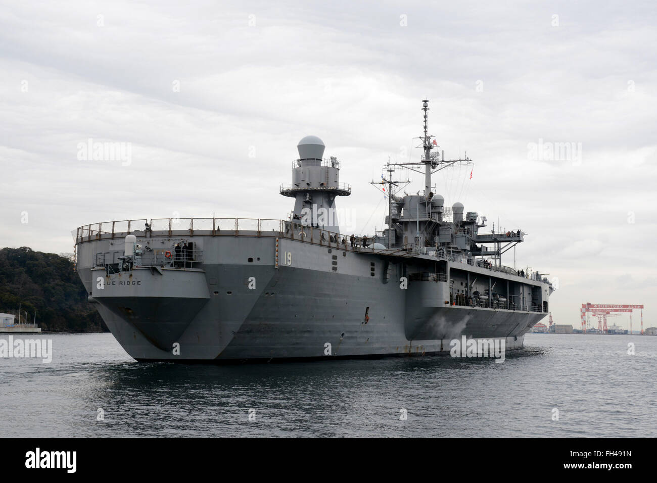 The USS Blue Ridge (LCC 19), the 7th Fleet amphibious command ship ...