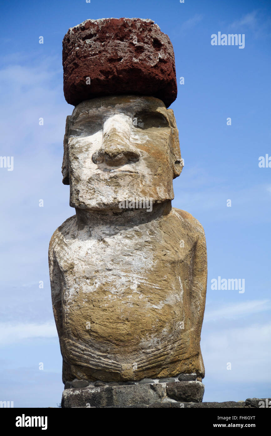 Moai (statue) with topknot on platform at Ahu Tongariki Easter Island, Chile Stock Photo