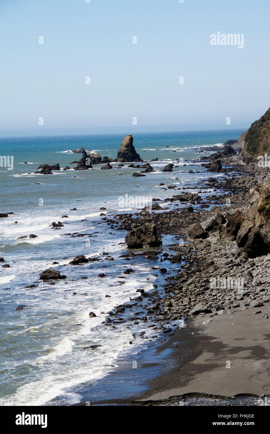 Sea stacks along Northern California's rocky shoreline Mendacino ...