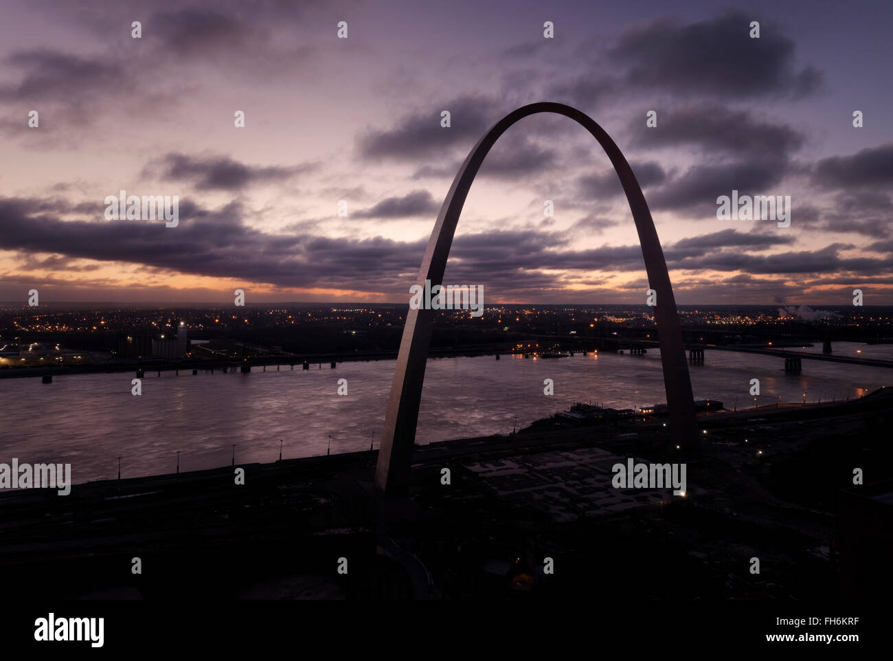 Saint Louis Arch Images – Browse 1,957 Stock Photos, Vectors, and Video