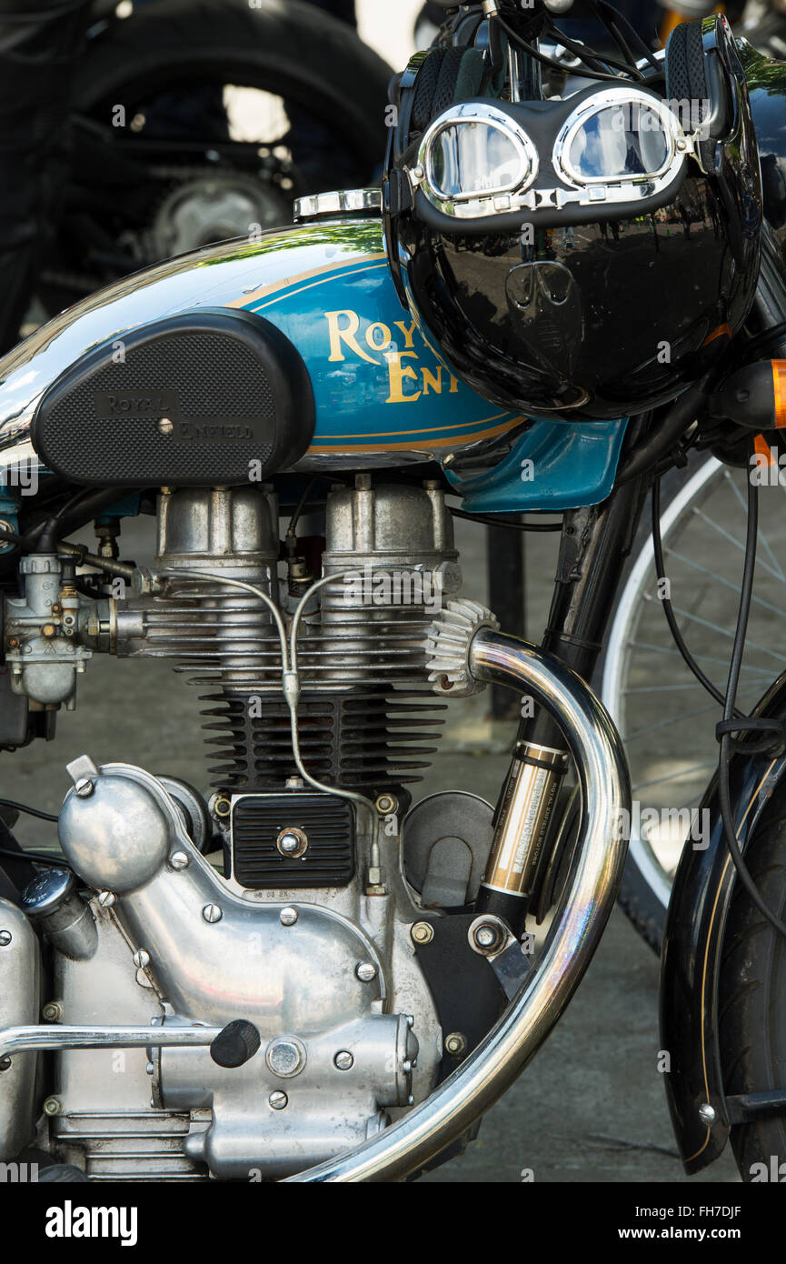 Royal enfield classic 500 helmet sale