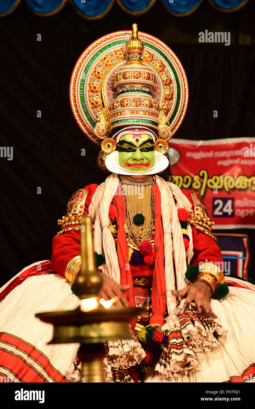Kathakali costumes hires stock photography and images Alamy