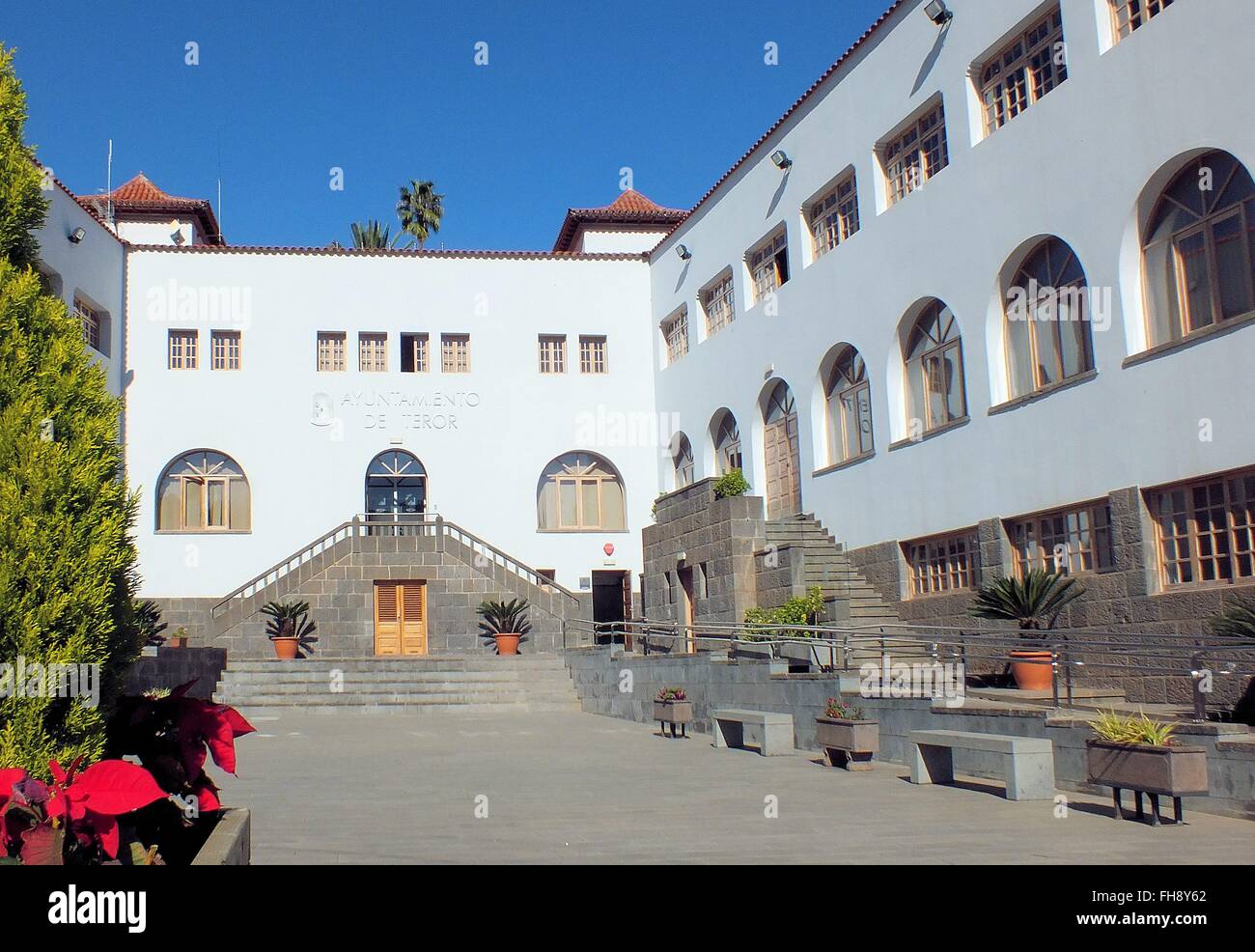The town hall square of Galdar with the buildings in Canarian style acts at noon deserted. - January 2016 Stock Photo