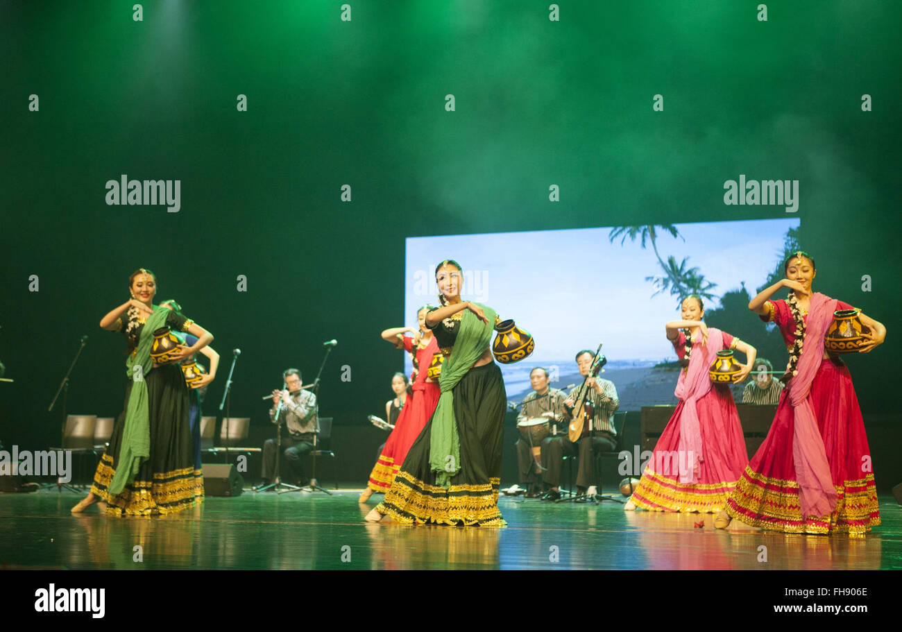 Colombo, Sri Lanka. 24th February, 2016. Artists perform Sri Lankan