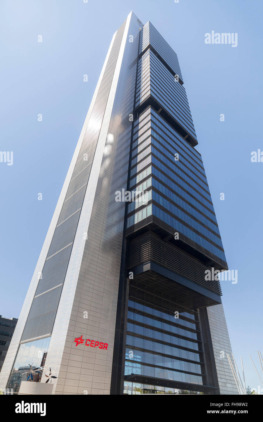 Madrid. Cuatro Torres Business Area. Torre Foster o Cepsa. By Norman