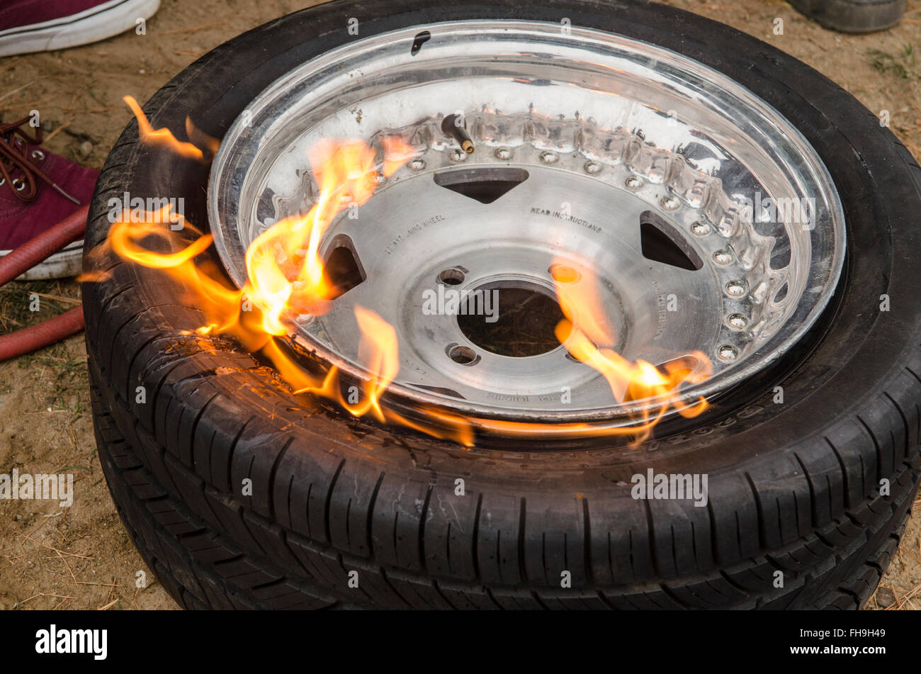 Burning tires hires stock photography and images Alamy