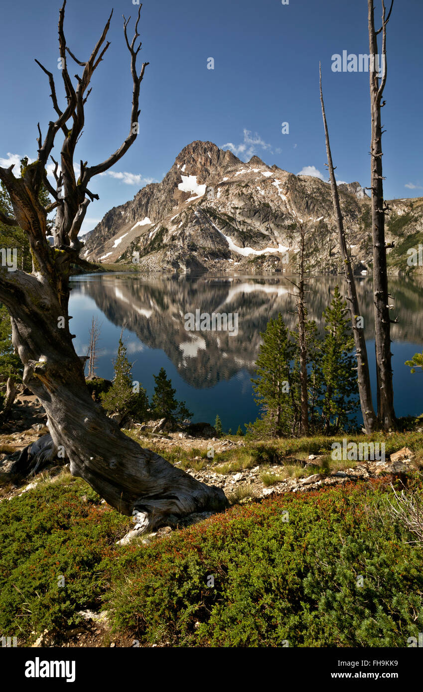 ID0039000...IDAHO Mount Regan and Sawtooth Lake in the Sawtooth
