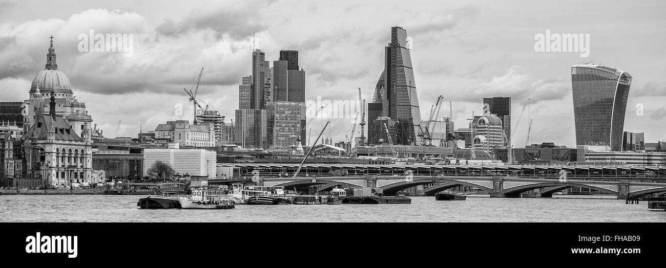 Barges on River Thames with London skyline behind Stock Photo - Alamy