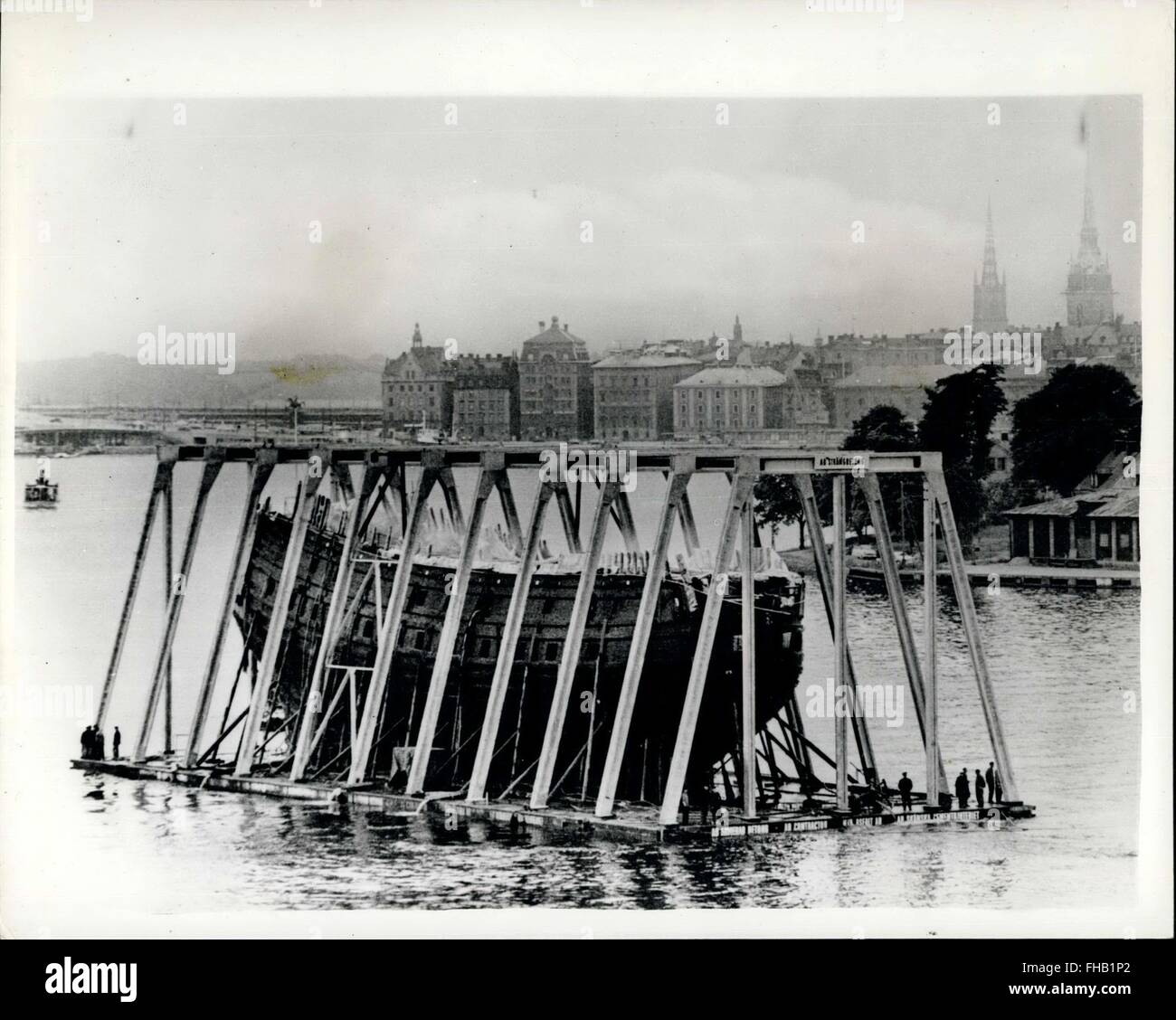 1961 Raised and crated, Vasa is transfered to a temporary museum for