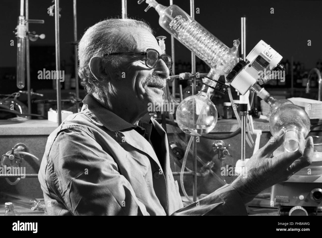 Chemist Max Tishler, photographed approximately 1982, at his laboratory at Wesleyan University. Stock Photo