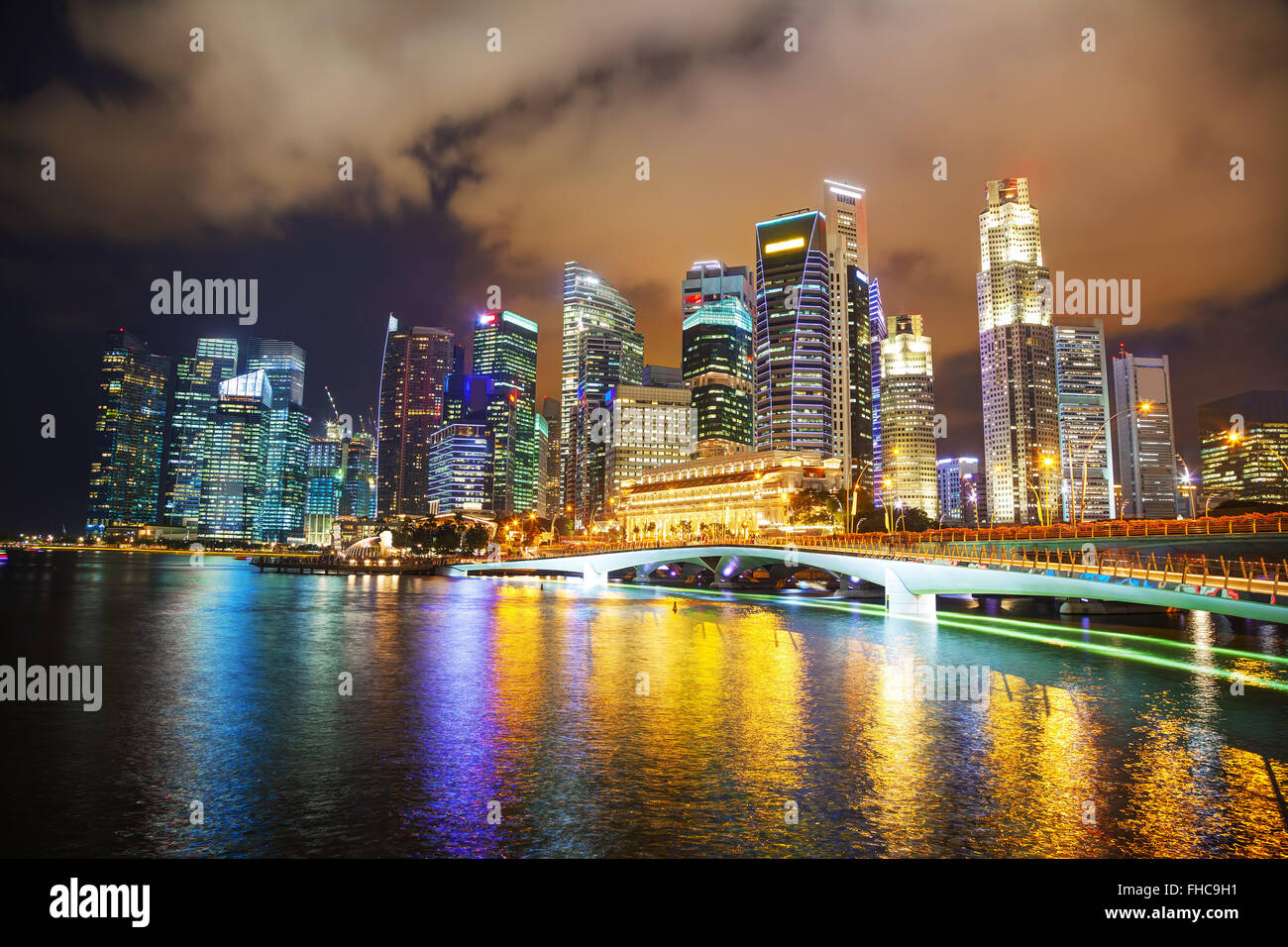 Singapore city night time marina hi-res stock photography and images ...