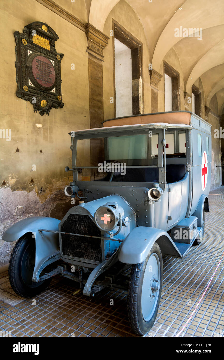 A World War 1 Fiat Ambulance from around 1910. This is Fiat model 2F which had a whole 20 horse power. Stock Photo