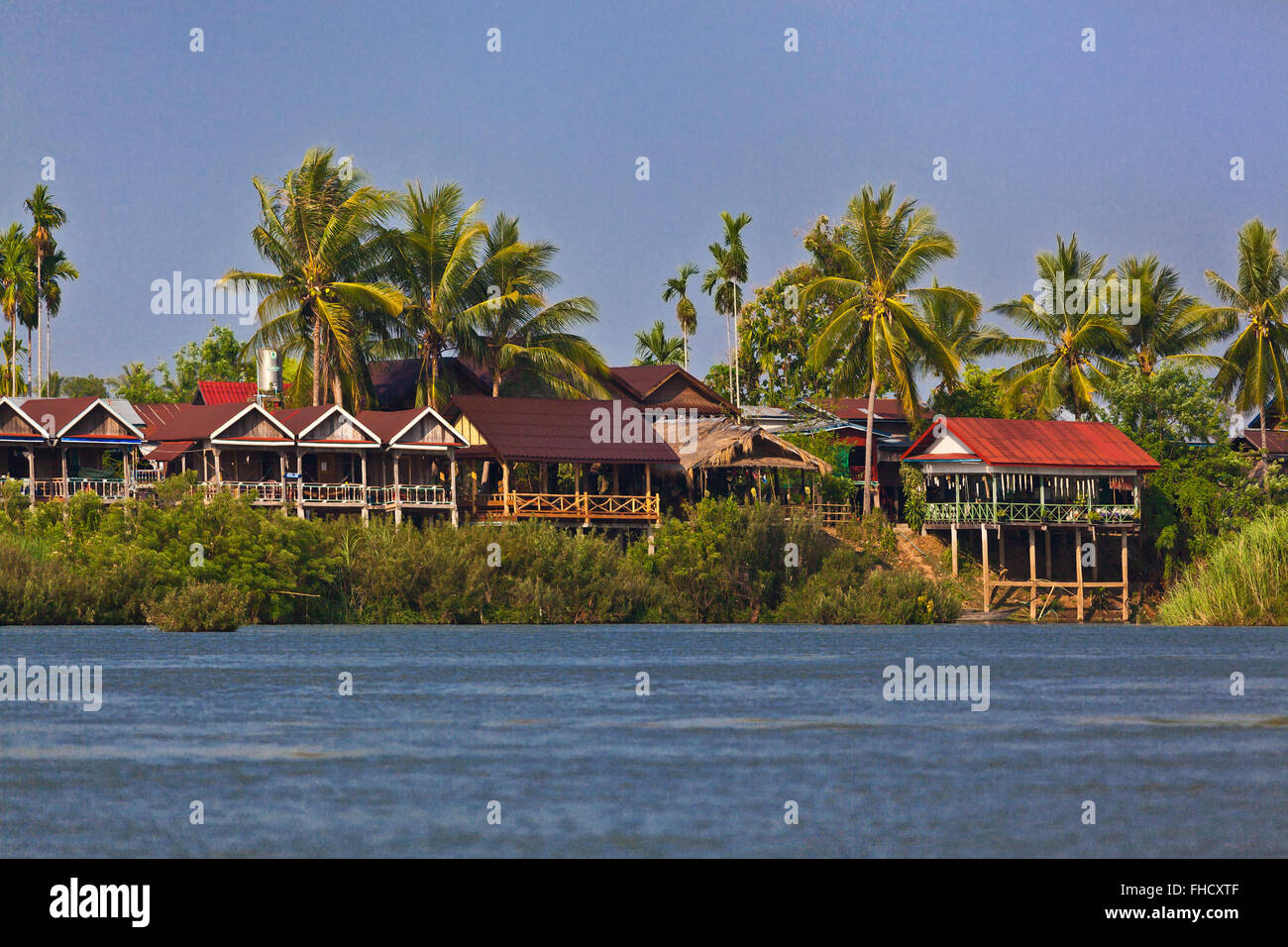 BUNGALOWS on DONE DET ISLAND in the 4 Thousand Islands Area (Si Phan Don) of the MEKONG RIVER - SOUTHERN, LAOS Stock Photo