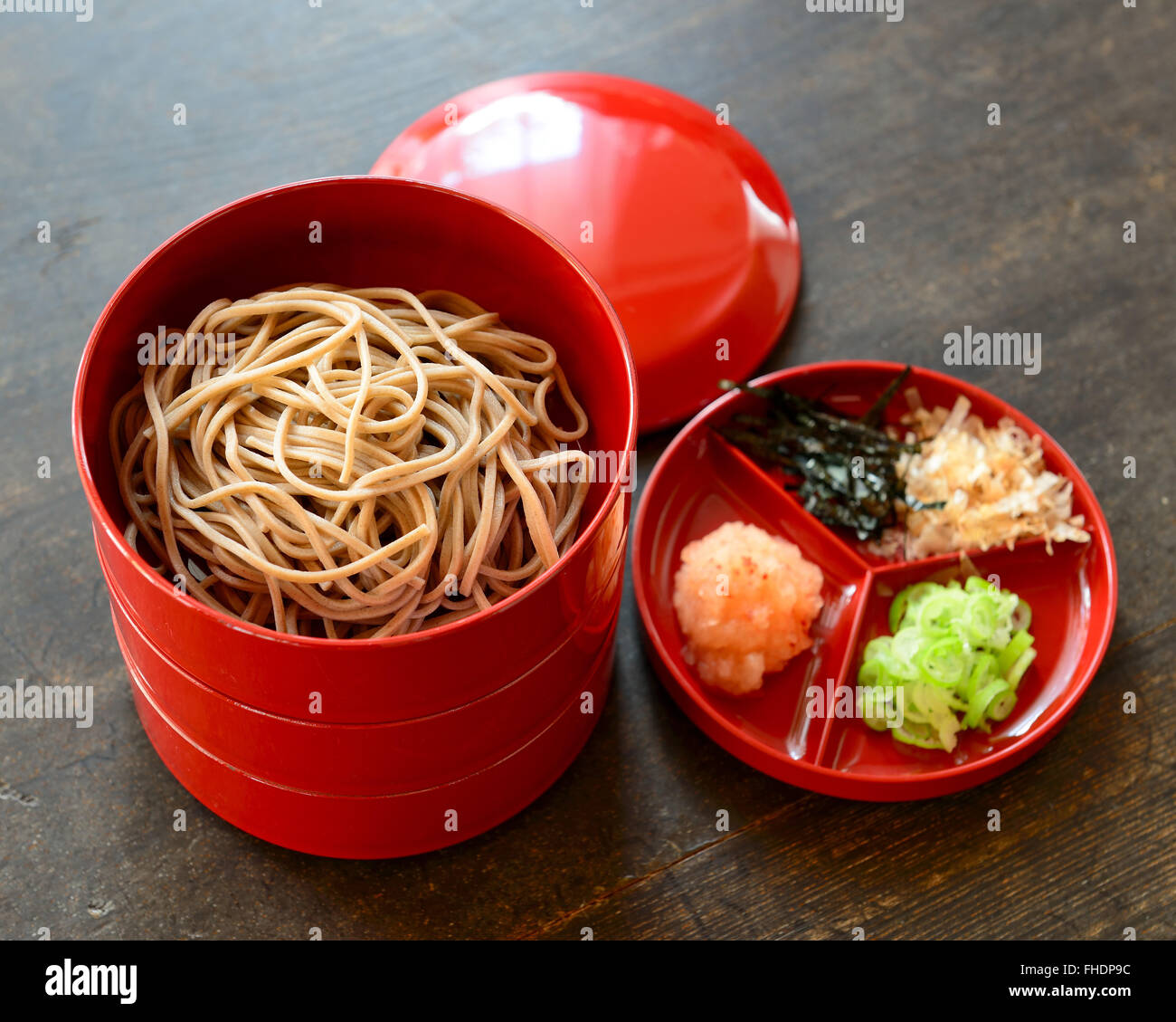 Soba noodles hi-res stock photography and images - Alamy