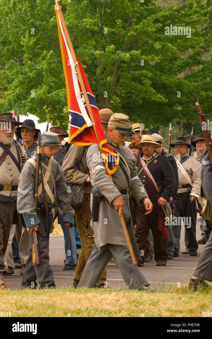 Confederate civil war battle flag hi-res stock photography and images ...