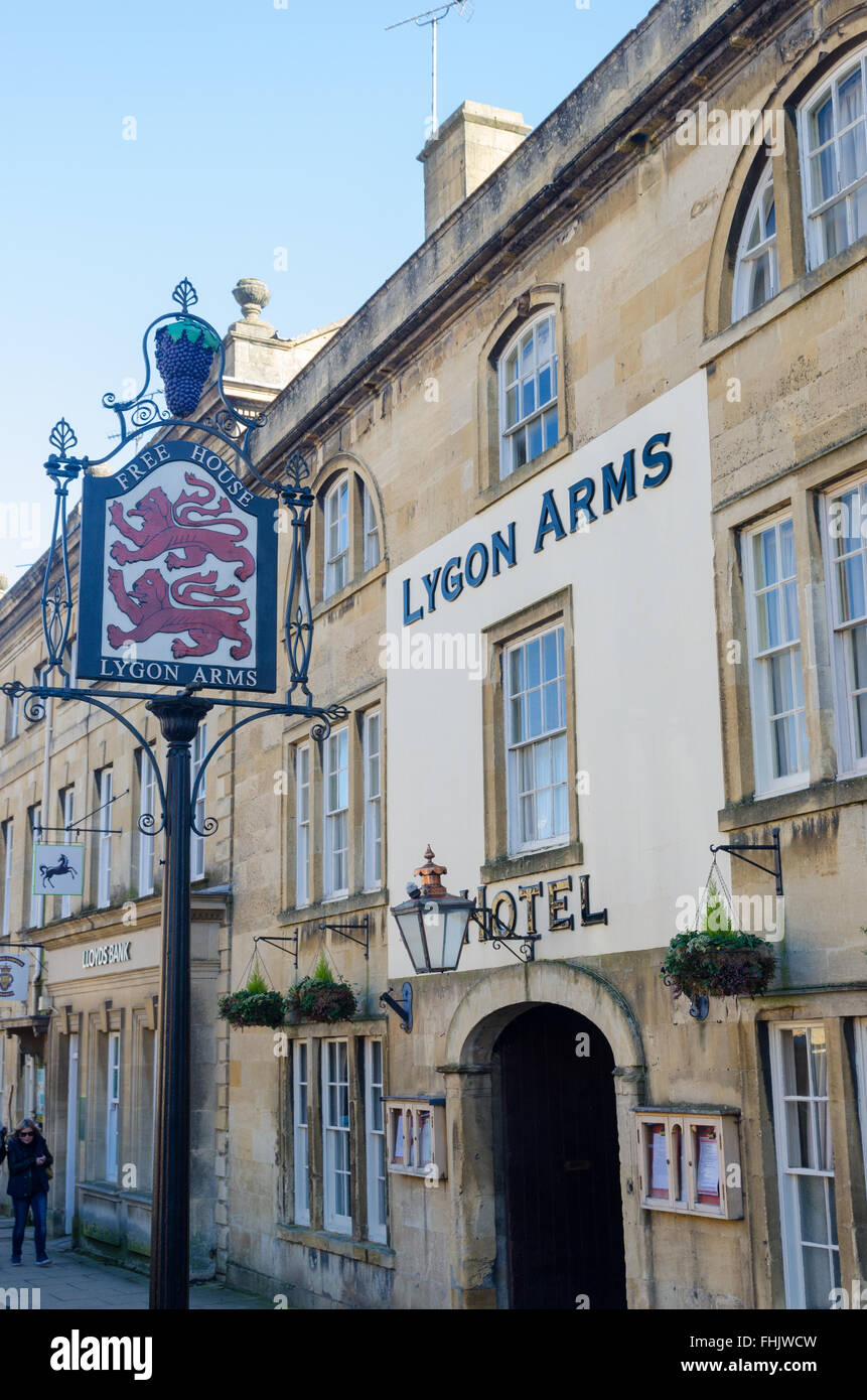 Lygon Arms Hotel and Restaurant in the Cotswold town of Chipping Campden Stock Photo