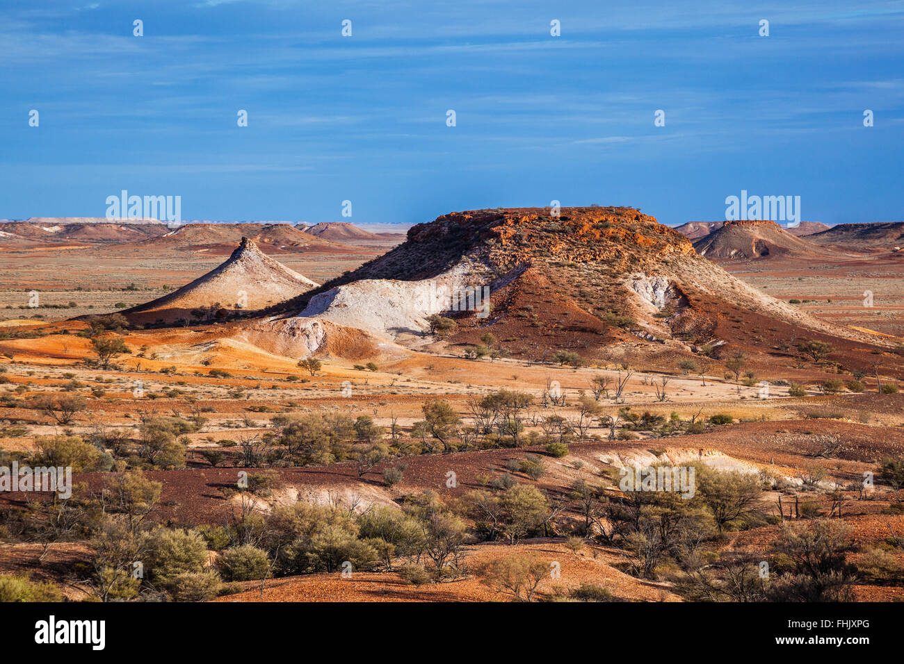 South Australia, the Breakaways Reserve near Coober Pedy. The colourful landscape with flat-topped mesas to stony gibber desert Stock Photo