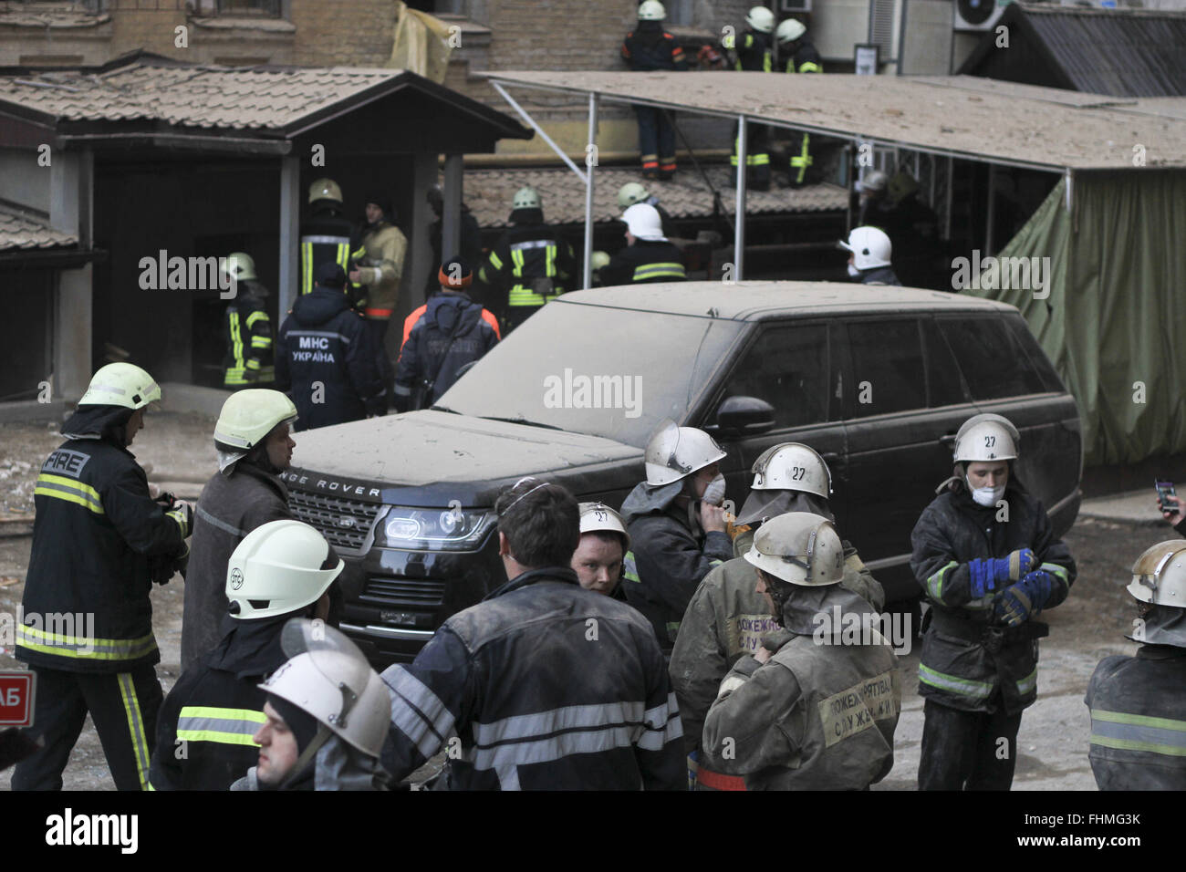 Kiev, Ukraine. 25th Feb, 2016. Ukrainian rescuers attend a rescue ...
