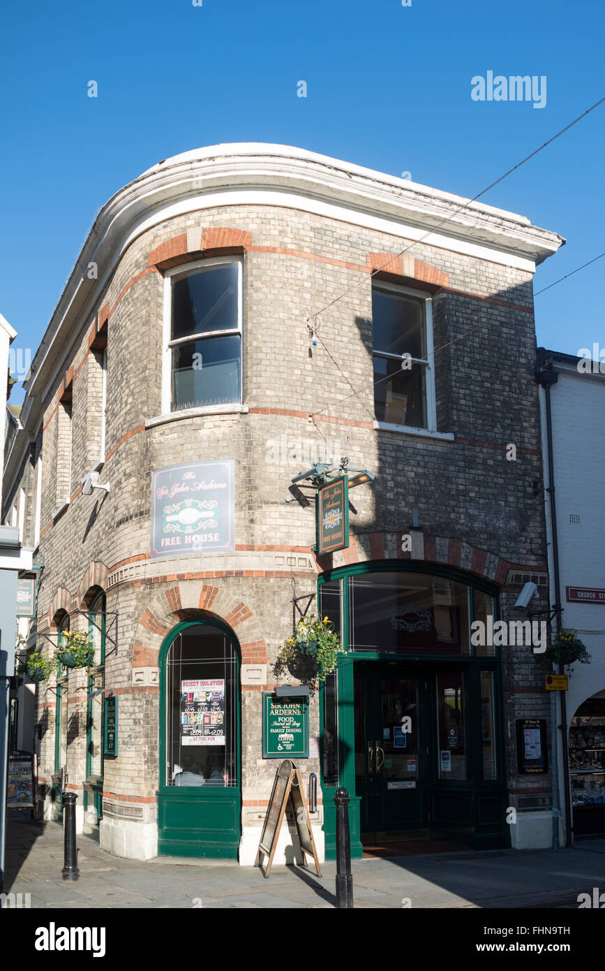 Newark-On-Trent,Nottinghamshire,UK.25th February 2016.Trees cast ...