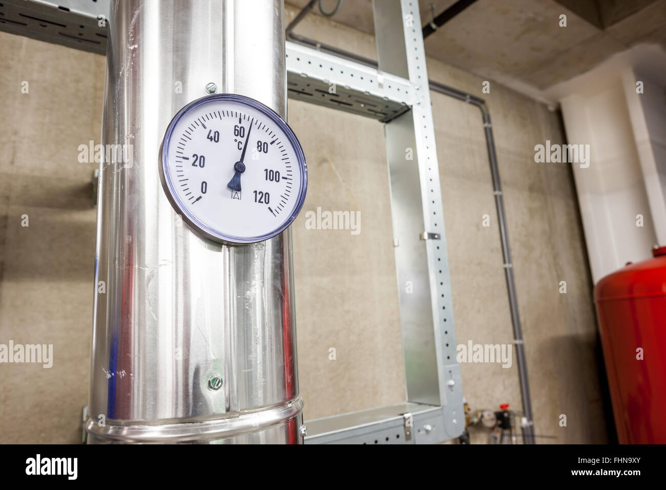 Pressure temperature gauge hi-res stock photography and images - Alamy