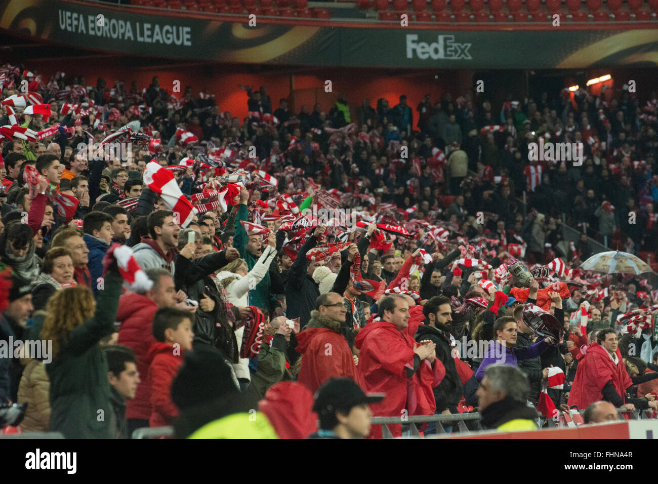 Bilbao, Spain. 25th February, 2016. Athletic Club's supporters celebrates the victory of their team during football match of UEFA Europe League between Athletic Club and Olympique de Marseille at San Mames Stadium on February 25, 2016 in Bilbao, Spain. Credit:  David Gato/Alamy Live News Stock Photo