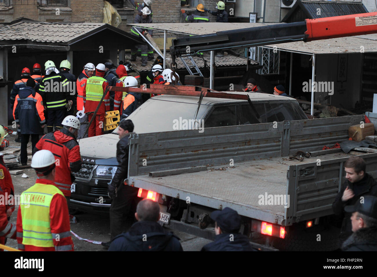 Kiev, Ukraine. 25th Feb, 2016. Ukrainian rescuers attend a rescue ...