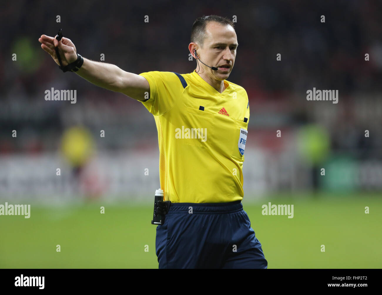 Leverkusen, Germany. 25th February, 2016. Football, UEFA Europa League, season 2015/2016, round of 32, 25.02.2016, Leverkusen, Germany, Bayer 04 Leverkusen vs Sporting Club de Portugal: Referee Ruddy Buquet. Credit:  Juergen Schwarz/Alamy Live News Stock Photo