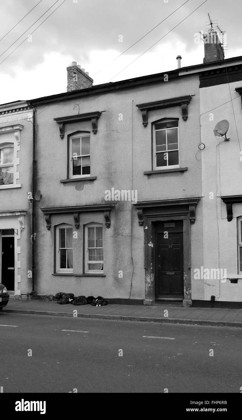 Terraced houses cardiff hires stock photography and images Alamy