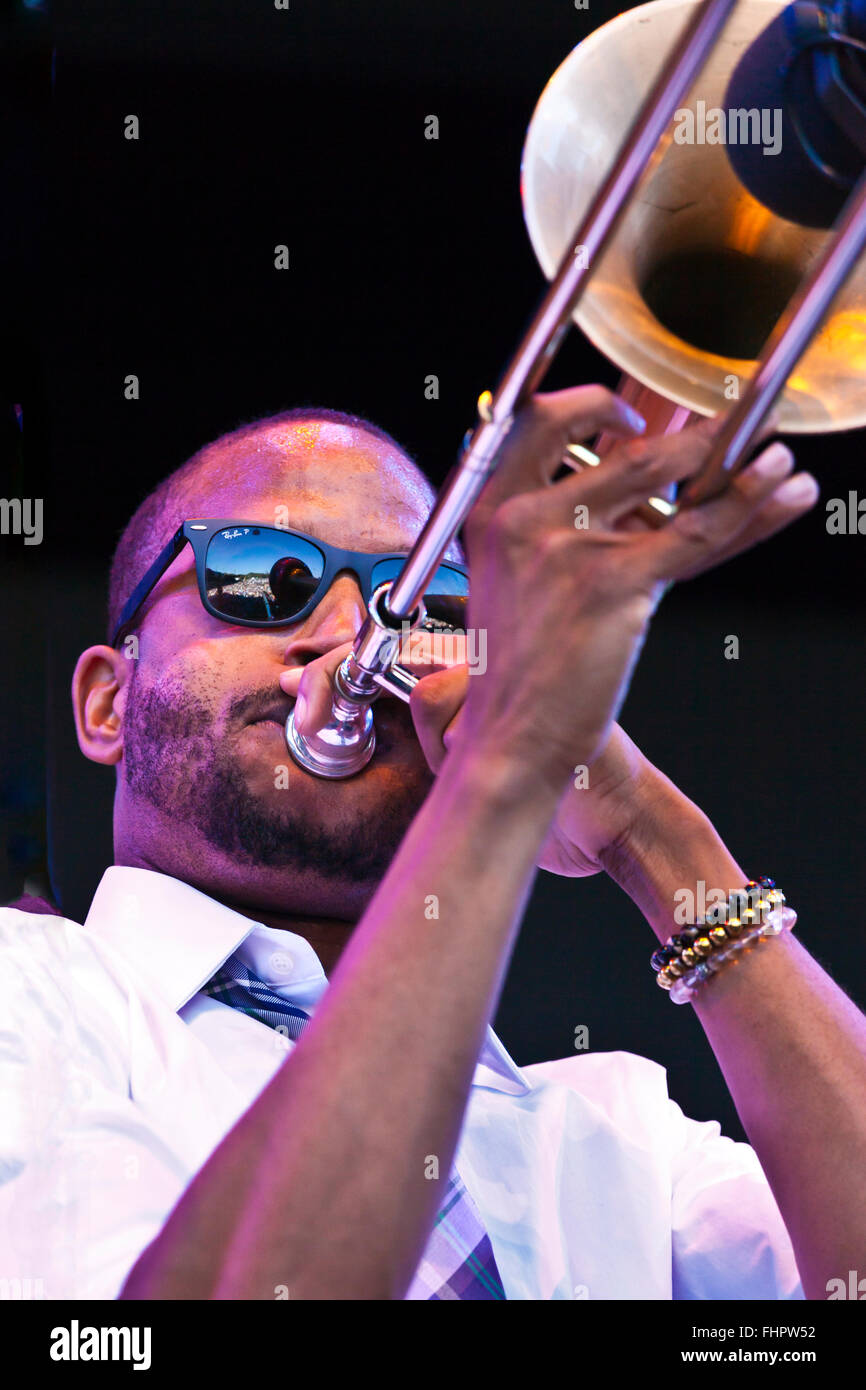 Trombone shorty hires stock photography and images Alamy