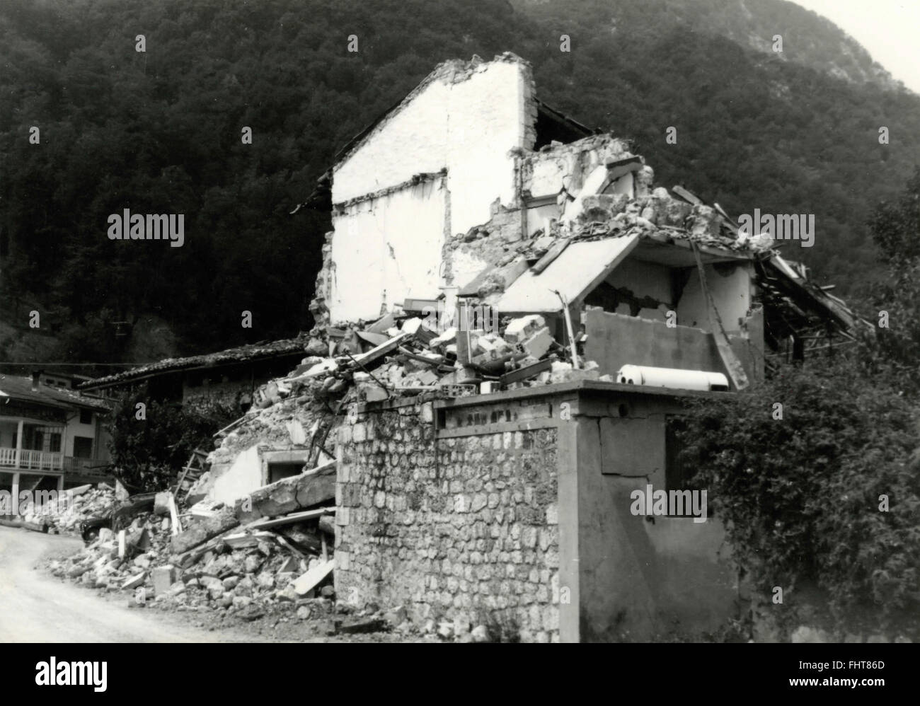 Earthquake in Friuli, Italy 1976: Damage to a building Stock Photo