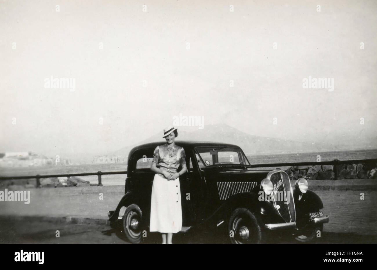 1930s-woman-hi-res-stock-photography-and-images-alamy