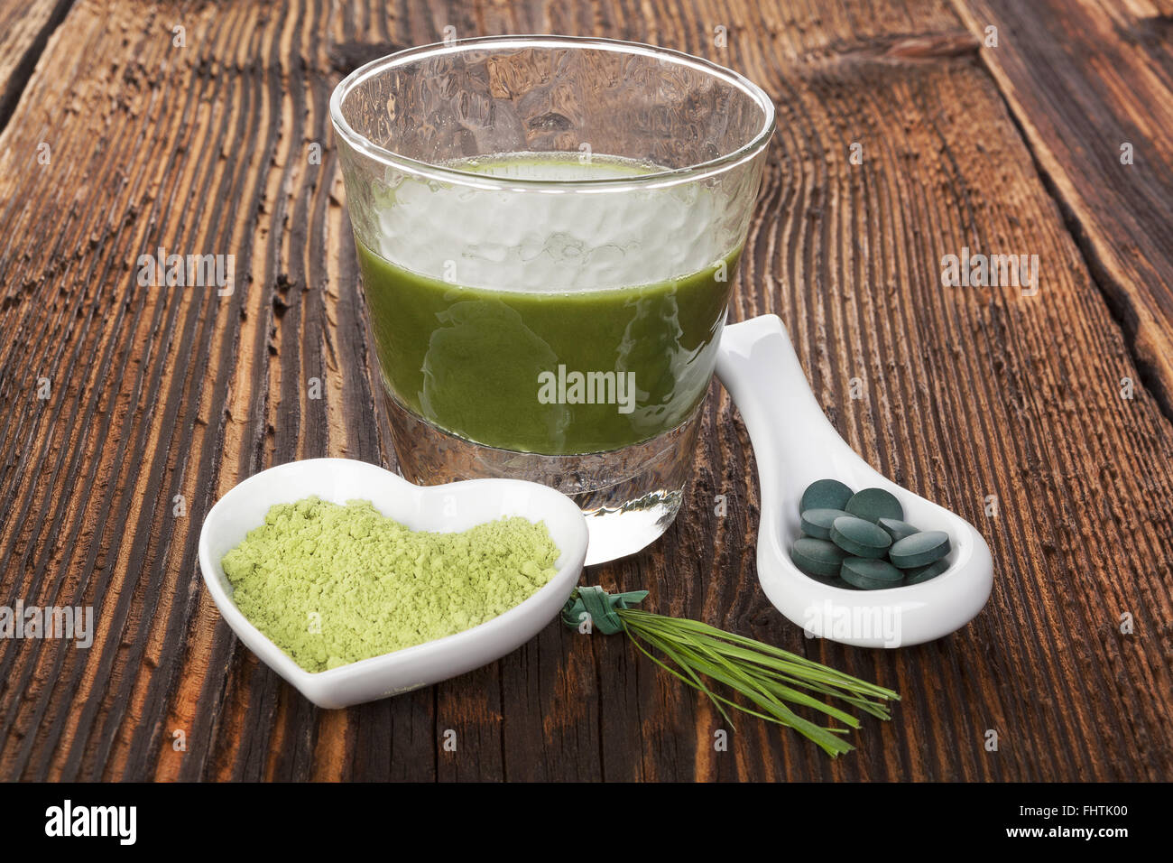 Spirulina, chlorella, barley and wheatgrass Stock Photo Alamy