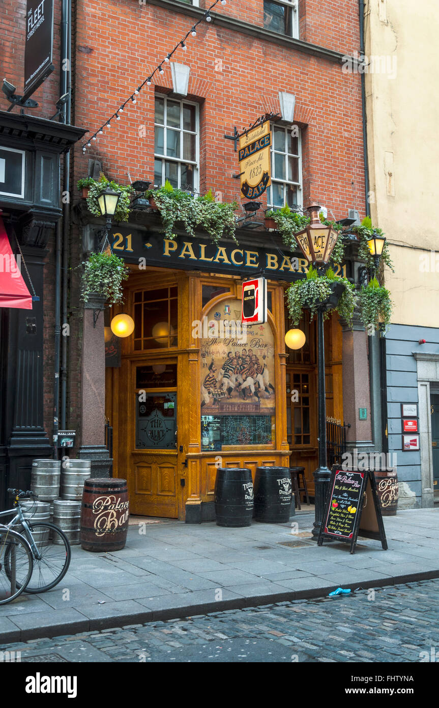 Dublin drinking bars hires stock photography and images Alamy