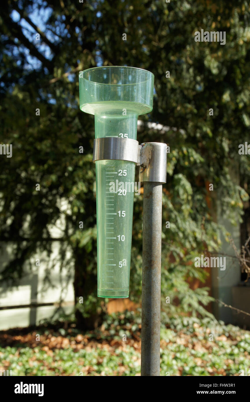 Rain gauge hires stock photography and images Alamy