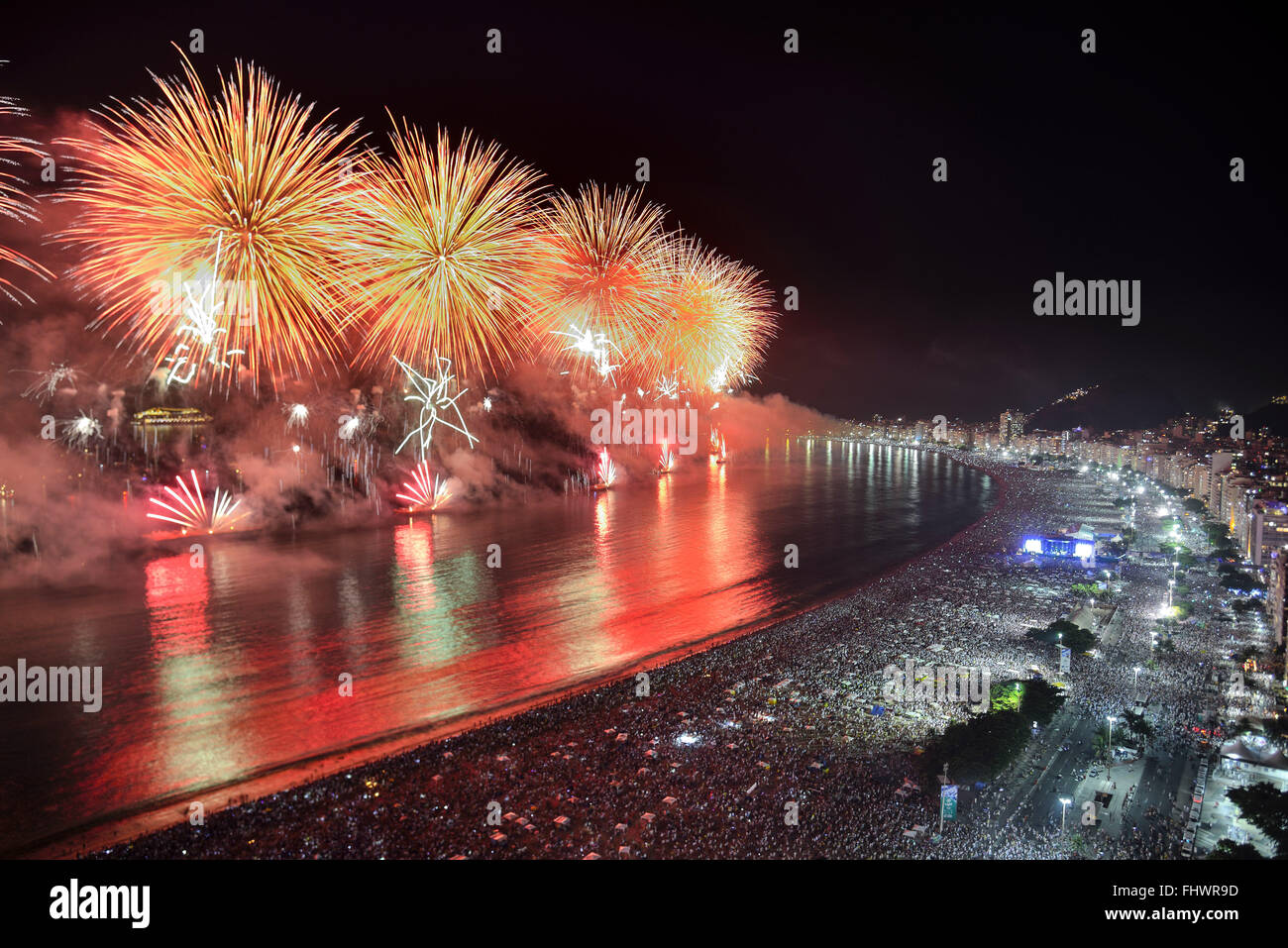 fireworks-at-new-years-party-on-copacabana-beach-FHWR9D.jpg