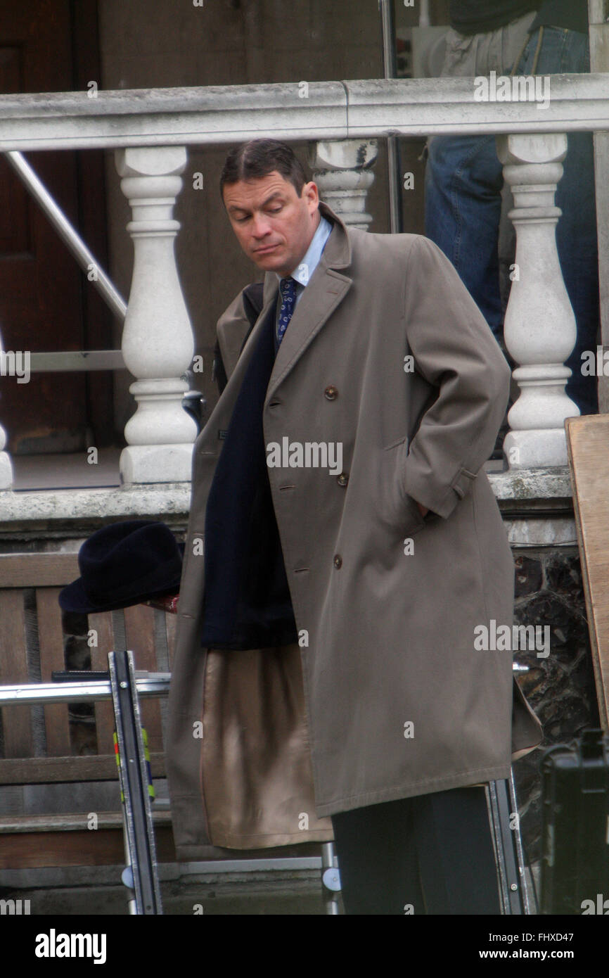 Dominic West in London filming on set of Breaking the Mould, (credit image © Jack Ludlam) Stock Photo