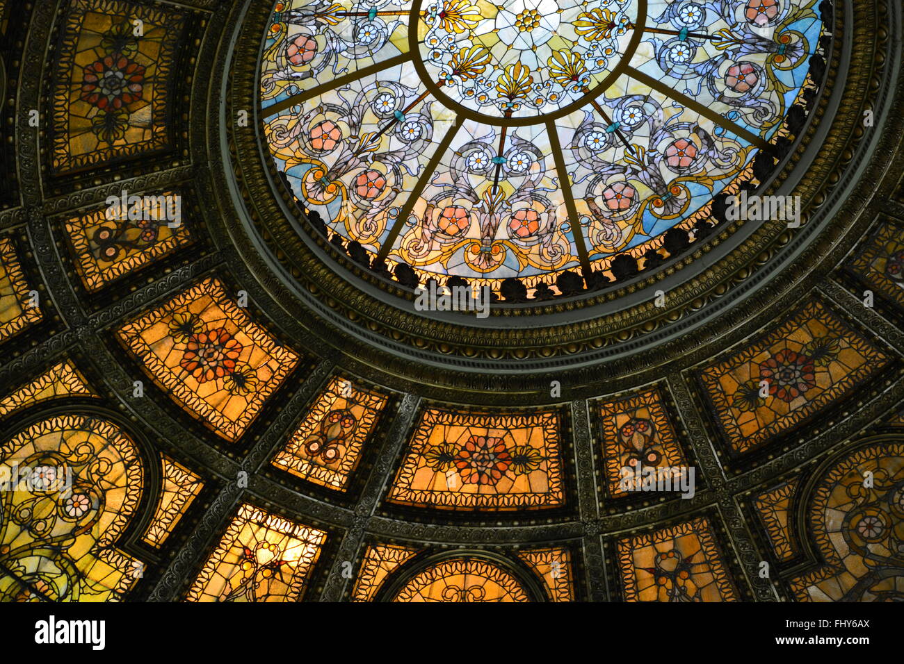 Stained glass dome in the Grand Army of the Republic Hall of the
