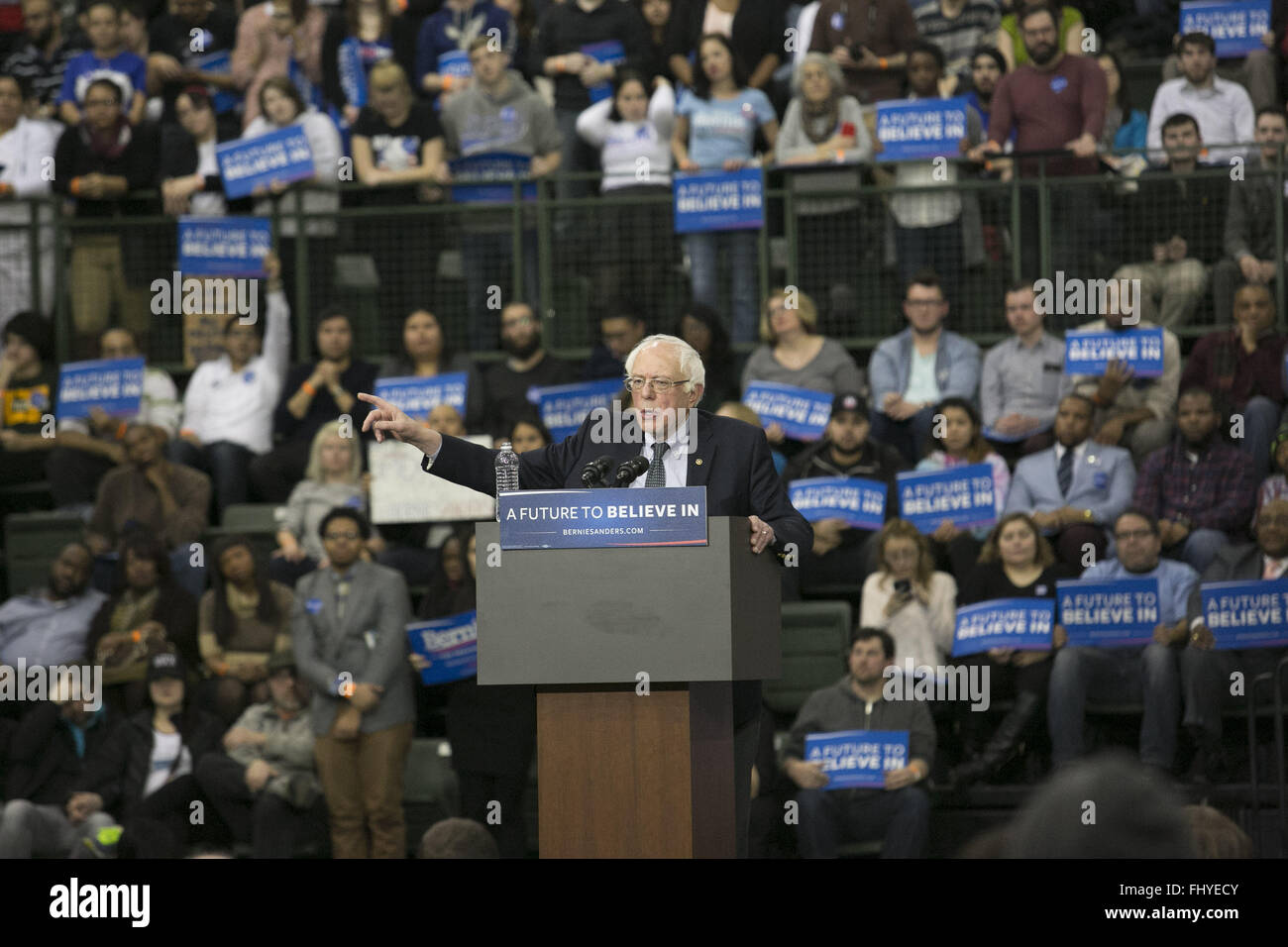 Chicago, Illinois, USA. 25th Feb, 2016. Democratic Presidential